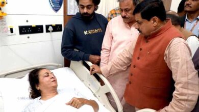 मुख्यमंत्री डॉ. यादव ने सुचौहान से मुलाकात कर जाना स्वास्थ्य का हाल