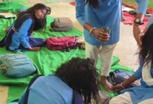 उमरिया के स्कूल में छात्राओं के झूमने से फैली दहशत, डॉक्टर बोले– नॉर्मल; ग्रामीणों ने कराई झाड़-फूंक