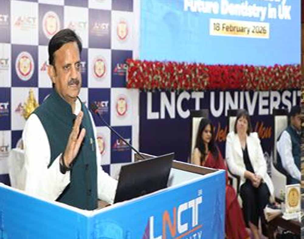 भारतीय दंत चिकित्सकों के लिए खुल रहे वैश्विक अवसर, तैयार है देश की प्रशिक्षित टीम : उप मुख्यमंत्री शुक्ल भारतीय दंत चिकित्सकों के लिए खुल रहे वैश्विक अवसर, तैयार है देश की प्रशिक्षित टीम : उप मुख्यमंत्री शुक्ल