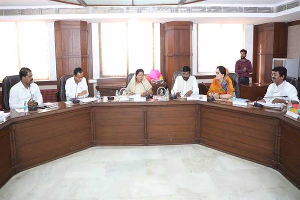 हर घर तक स्वच्छ पेयजल पहुंचना हमारी सरकार का दायित्व ही नहीं संकल्प है : मंत्री उइके हर घर तक स्वच्छ पेयजल पहुंचना हमारी सरकार का दायित्व ही नहीं संकल्प है : मंत्री उइके