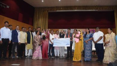 श्रम विभाग की कल्याणकारी योजनाओं का अधिक से अधिक लाभ लेने श्रमिक भाई -बहन बनें जागरूक- राजस्व मंत्री वर्मा श्रम विभाग की कल्याणकारी योजनाओं का अधिक से अधिक लाभ लेने श्रमिक भाई -बहन बनें जागरूक- राजस्व मंत्री वर्मा