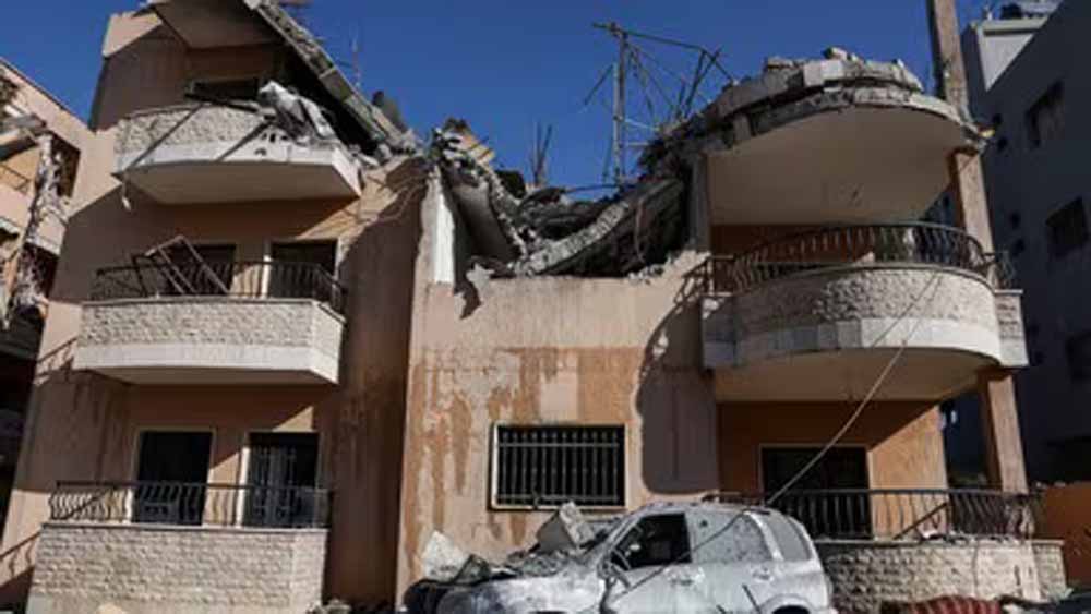 लेबनान में इजरायल का भीषण हवाई हमला, हिजबुल्लाह के कमांडर सहित मारे गए 8 आतंकी लेबनान में इजरायल का भीषण हवाई हमला, हिजबुल्लाह के कमांडर सहित मारे गए 8 आतंकी