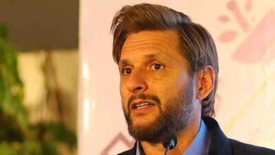 परफॉर्म करो बेटा, फिर कोई सवाल नहीं उठेगा— शाहिद अफरीदी ने शादाब खान को दी दो टूक सलाह परफॉर्म करो बेटा, फिर कोई सवाल नहीं उठेगा— शाहिद अफरीदी ने शादाब खान को दी दो टूक सलाह