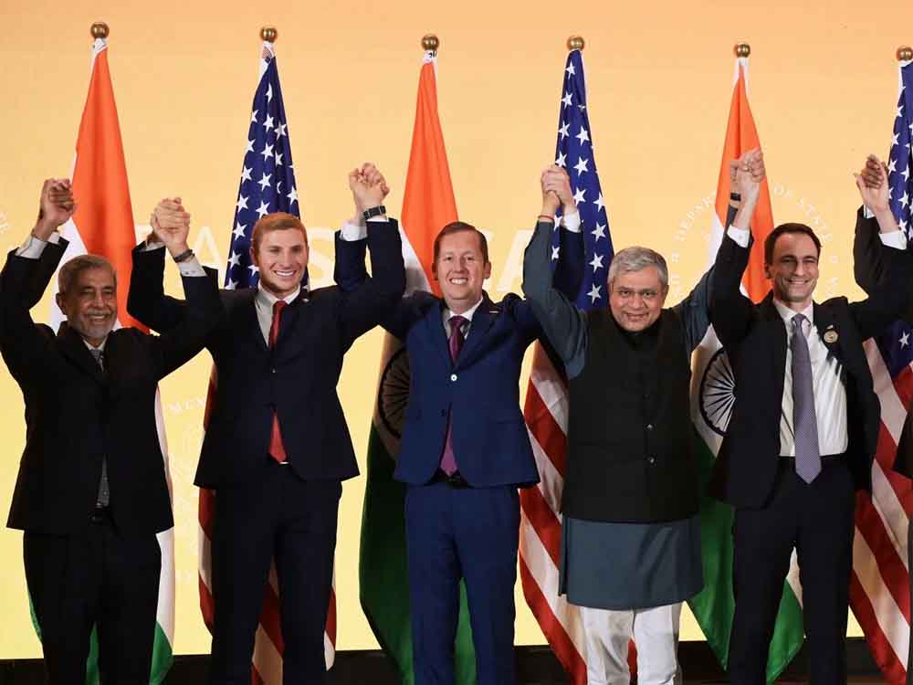 AI की ग्लोबल रेस में भारत की बड़ी छलांग, चीन बाहर और पाकिस्तान को नहीं मिली जगह