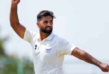 आकिब नबी डार कौन हैं? रणजी ट्रॉफी 2025-26 में ‘प्लेयर ऑफ द सीरीज’ बनकर चमके, IPL में भी कमा चुके करोड़ों