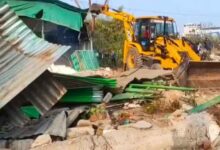 उज्जैन में पंच पीर मजार के पास अतिक्रमण पर चला बुलडोजर, सालों पुरानी सैटेलाइट तस्वीरों से हुआ खुलासा