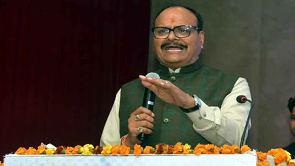 ब्रजेश पाठक का हमला: राहुल गांधी की ‘मोहब्बत की दुकान’ में नफरत और दंगा बेचने का आरोप