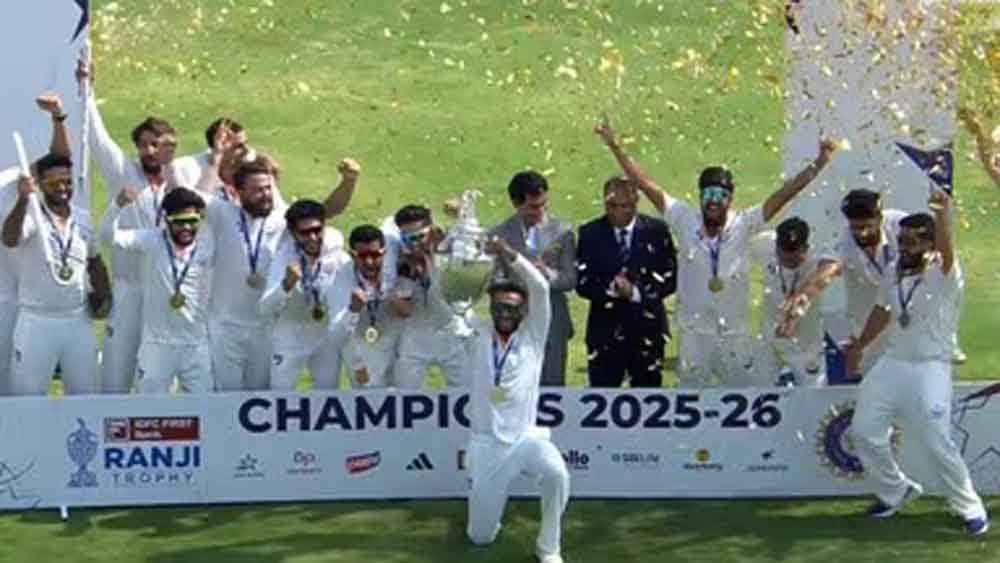 ट्रॉफी जीतकर भावुक हुए कप्तान पारस डोगरा, बोले- जीत की खुशी शब्दों में बयान नहीं ट्रॉफी जीतकर भावुक हुए कप्तान पारस डोगरा, बोले- जीत की खुशी शब्दों में बयान नहीं