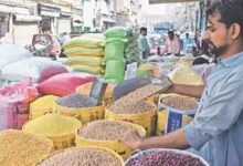 पड़ोसी देश में दाल संकट गहराया, आम लोगों की थाली से गायब हो रही जरूरी चीज