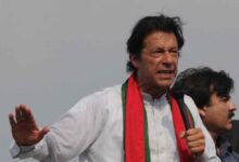 इमरान खान की आंखों पर सस्पेंस खत्म! पाक कानून मंत्री बोले—70% नजर ठीक, चश्मे से देख सकते हैं