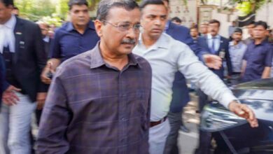 केजरीवाल-सिसोदिया को राहत, विपक्ष ने BJP पर साधा निशाना