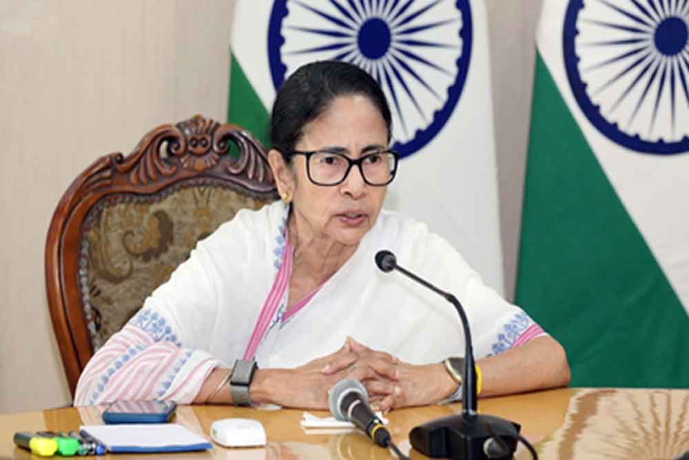 बंगाल SIR विवाद: सुप्रीम कोर्ट की एंट्री पर TMC खुश, चुनाव आयोग पर साधा निशाना बंगाल SIR विवाद: सुप्रीम कोर्ट की एंट्री पर TMC खुश, चुनाव आयोग पर साधा निशाना