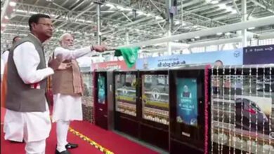 55 मिनट में 88 किमी की रफ्तार, पीएम मोदी ने नमो भारत को दी हरी झंडी, मेरठ मेट्रो का भी आगाज़ 55 मिनट में 88 किमी की रफ्तार, पीएम मोदी ने नमो भारत को दी हरी झंडी, मेरठ मेट्रो का भी आगाज़