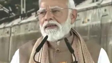 पीएम मोदी का एआई सम्मेलन में तंज: “कांग्रेस पहले से नंगी, कपड़े उतारने की क्या जरूरत” पीएम मोदी का एआई सम्मेलन में तंज: “कांग्रेस पहले से नंगी, कपड़े उतारने की क्या जरूरत”