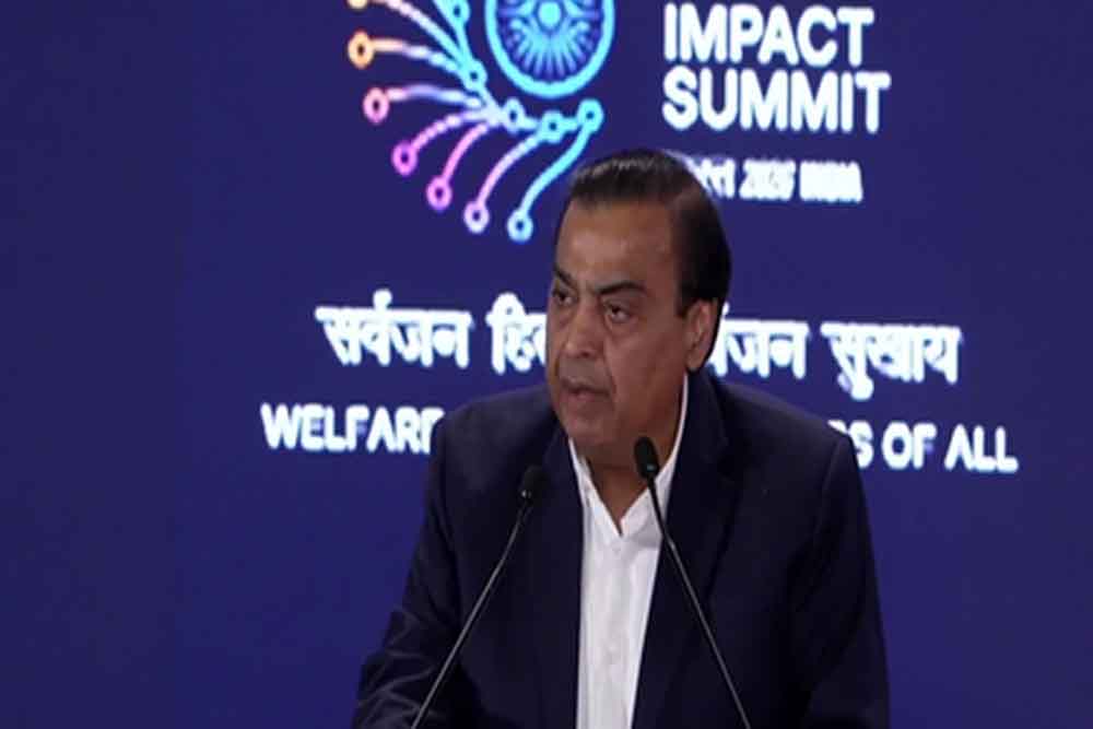 AI सेक्टर में धमाका: रिलायंस का 10 लाख करोड़ निवेश, लाखों हाई-स्किल जॉब्स का रास्ता साफ – मुकेश अंबानी