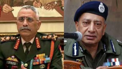 वर्दी में भी राज छुपते हैं: जम्मू-कश्मीर के पूर्व DGP ने जनरल नरवणे को दी नसीहत