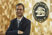 RBI MPC के बड़े फैसले: रेपो रेट में कोई बदलाव नहीं, GDP ग्रोथ अनुमान बढ़ाया