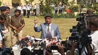 RJD का दावा: सीएम घेरने वाले कुछ लोगों की संपत्ति छोटे राज्यों के बजट से बड़ी RJD का दावा: सीएम घेरने वाले कुछ लोगों की संपत्ति छोटे राज्यों के बजट से बड़ी