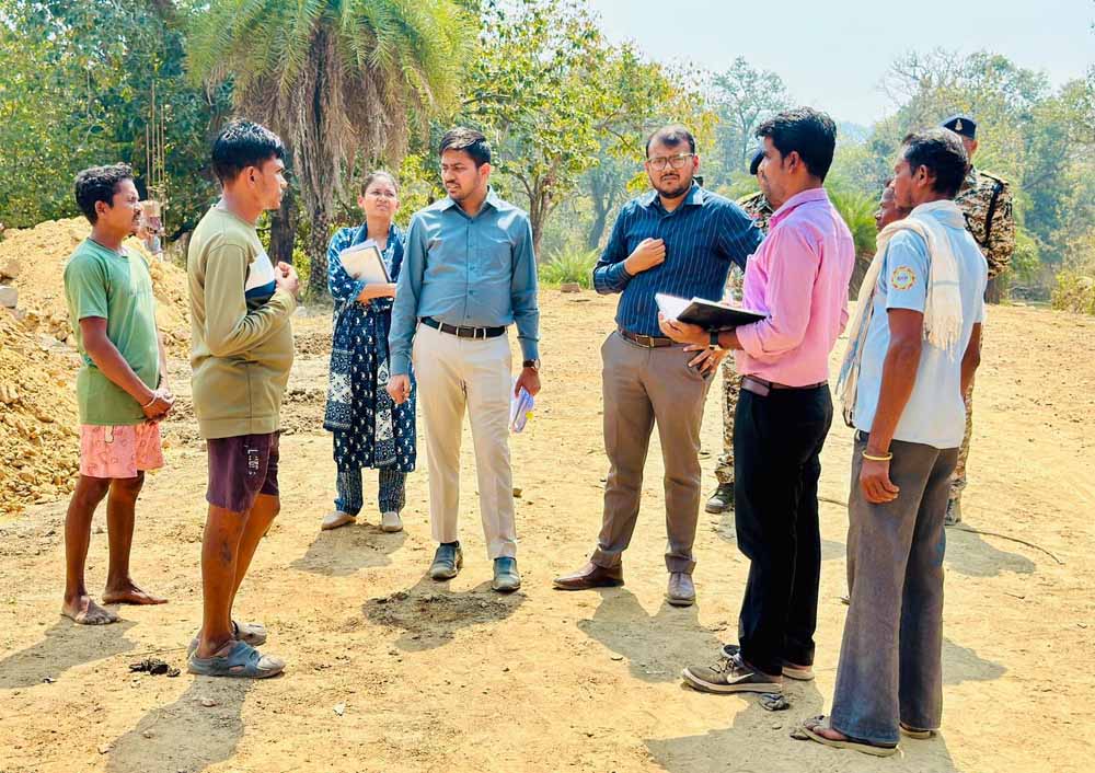 सुकमा की 33 पंचायतों में मिशन कनेक्ट के तहत प्रशासन की दस्तक सुकमा की 33 पंचायतों में मिशन कनेक्ट के तहत प्रशासन की दस्तक