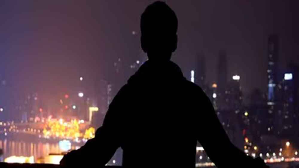 10वीं छात्र की मौत: दोस्तों संग पब में पार्टी के बाद 7वीं मंजिल से कूदकर हुआ संदिग्ध हादसा