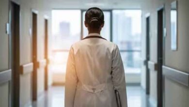 मॉल में मेडिकल छात्रा से बदसलूकी, दिल्ली के बाद यूपी में भी नस्लीय टिप्पणी का मामला गरमाया