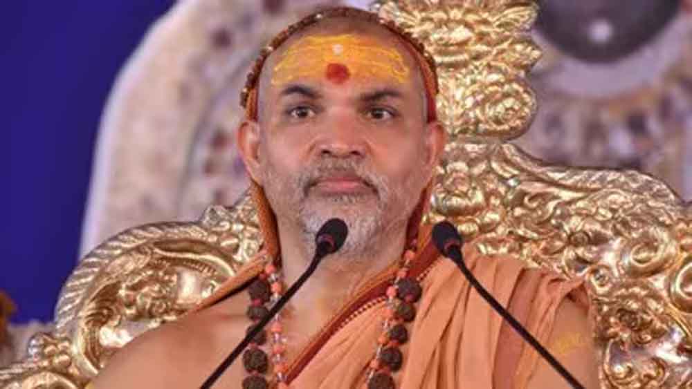 कोर्ट की रिमांड के साथ कार्रवाई, शंकराचार्य अविमुक्तेश्वानंद पर गंभीर आरोप में केस दर्ज