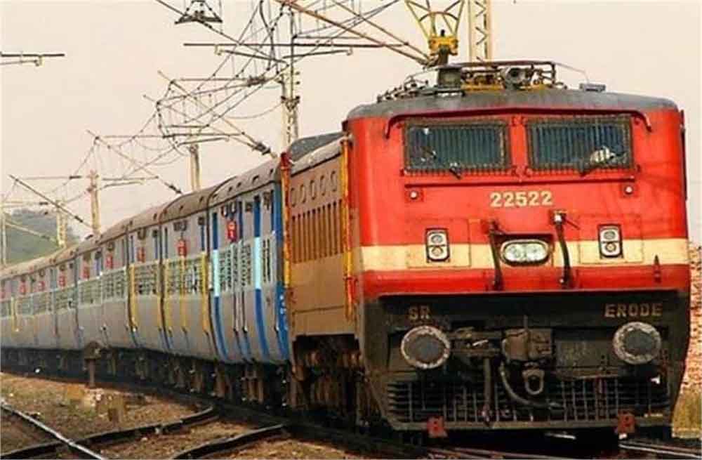 होली पर रेलवे का बड़ा तोहफा: दिल्ली-कोलकाता के बीच चलेंगी 26 स्पेशल ट्रेनें, यात्रियों को राहत