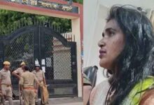 कोर्ट रूम में हड़कंप: महिला ने जज के सामने निकाला चाकू, वकील को दी धमकी