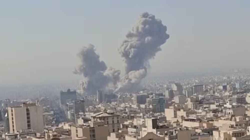 ईरान के मिसाइल हमलों से खाड़ी में तनाव, जानें सऊदी, UAE और कतर में कितने भारतीय