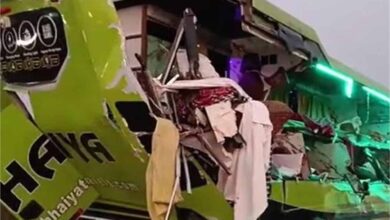 नेशनल हाइवे पर भीषण टक्कर: ट्रक-बस की आमने-सामने भिड़ंत, 3 की मौत से मचा कोहराम