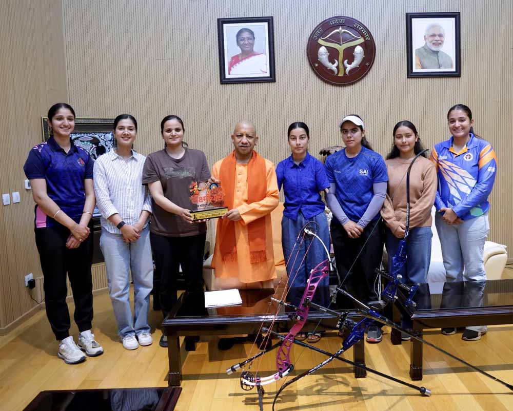 मुख्यमंत्री से मिली भारतीय महिला तीरंदाजी टीम