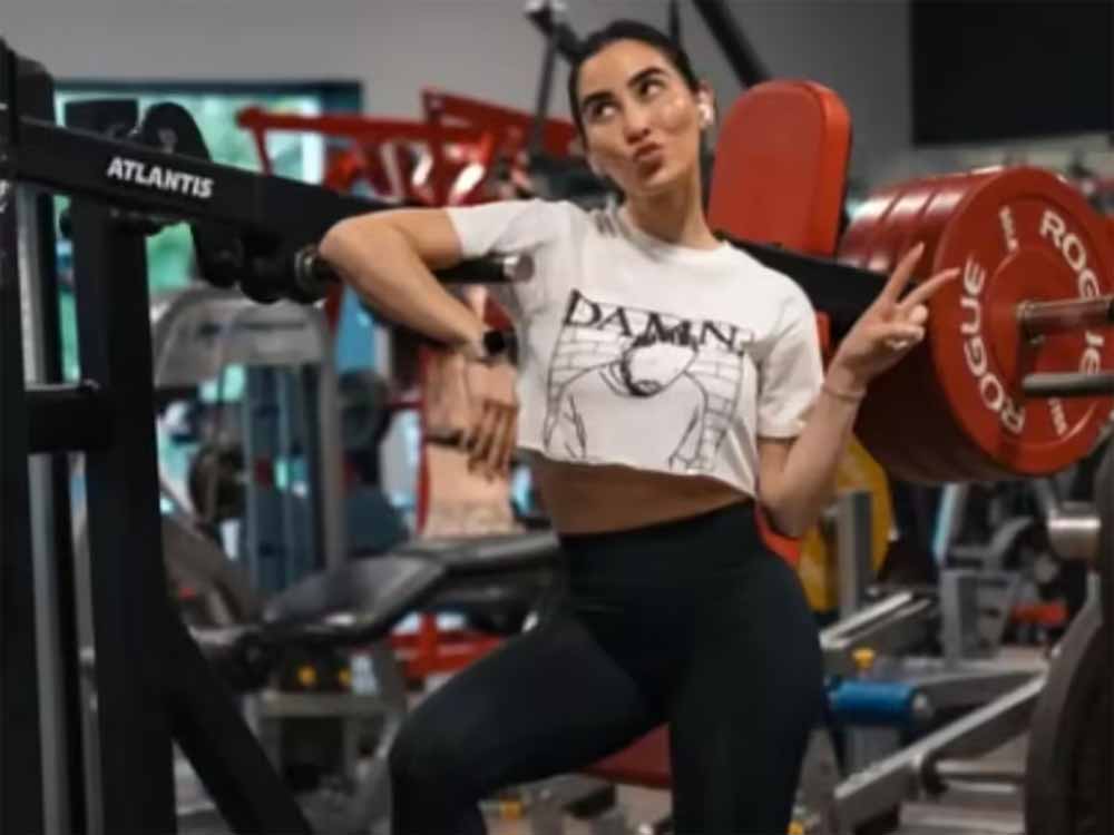Industry को बड़ा झटका! नहीं रही Fitness Icon… Shock में फैंस और परिवार Industry को बड़ा झटका! नहीं रही Fitness Icon… Shock में फैंस और परिवार