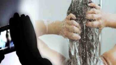 नहाती नाबालिग छात्रा का VIDEO बनाने वाला पटवारी गिरफ्तार, बाथरूम की जाली से की थी रिकॉर्डिंग