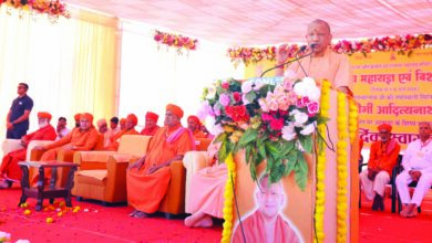 स्मार्टफोन डिप्रेशन की बीमारी पैदा करने वाला है, छोटी-छोटी बातों के कारण बढ़ी आत्महत्याओं की प्रवृत्तिः सीएम योगी