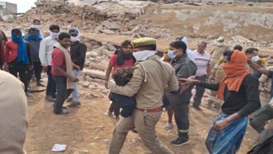 प्रयागराज में दर्दनाक हादसा: अमोनिया गैस टैंक फटने से कोल्ड स्टोरेज ढहा, कई मजदूर मलबे में दबे