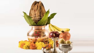 नारियल के आसान उपायों से दूर करें कर्ज की समस्या, चौंकाने वाले हैं फायदे