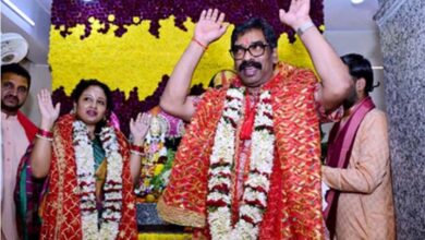 तपोवन मंदिर में सीएम हेमन्त सोरेन ने पत्नी संग की पूजा, राज्य की समृद्धि की कामना