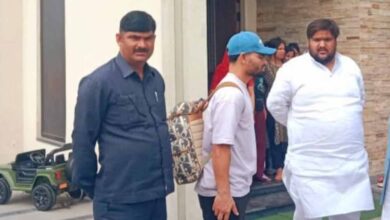 पापा का सपना पूरा करूंगा — पिता को मुखाग्नि देकर मैदान में लौटे रिंकू सिंह पापा का सपना पूरा करूंगा — पिता को मुखाग्नि देकर मैदान में लौटे रिंकू सिंह