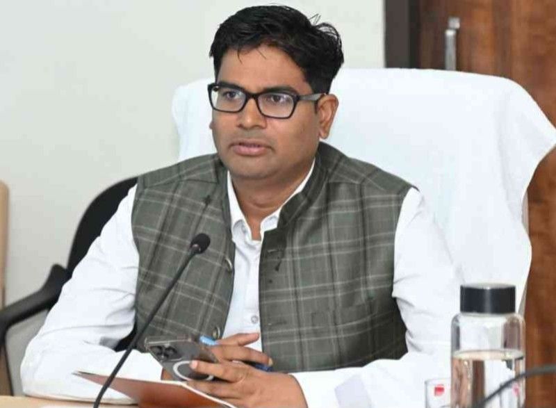 वित्त मंत्री ओपी चौधरी द्वारा प्रस्तुत छत्तीसगढ़ गृह निर्माण मंडल (संशोधन) विधेयक 2026 विधानसभा से पारित