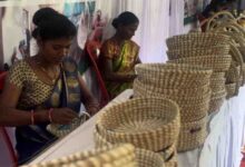 पारंपरिक हस्तशिल्प उत्पाद बना आजीविका का साधन,स्व सहायता समूह से जुड़कर कांसाबेल की महिलाओं ने स्वरोजगार की राह अपनाई