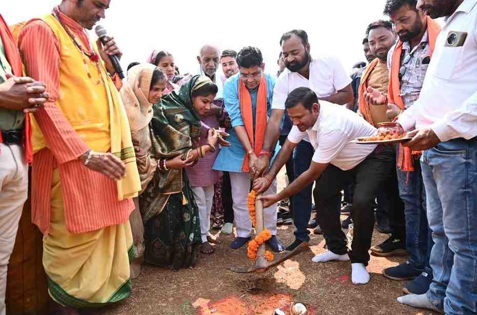 सरकार आधारभूत ढांचे को मजबूत करने लगातार काम कर रही-मंत्री टंक राम वर्मा
