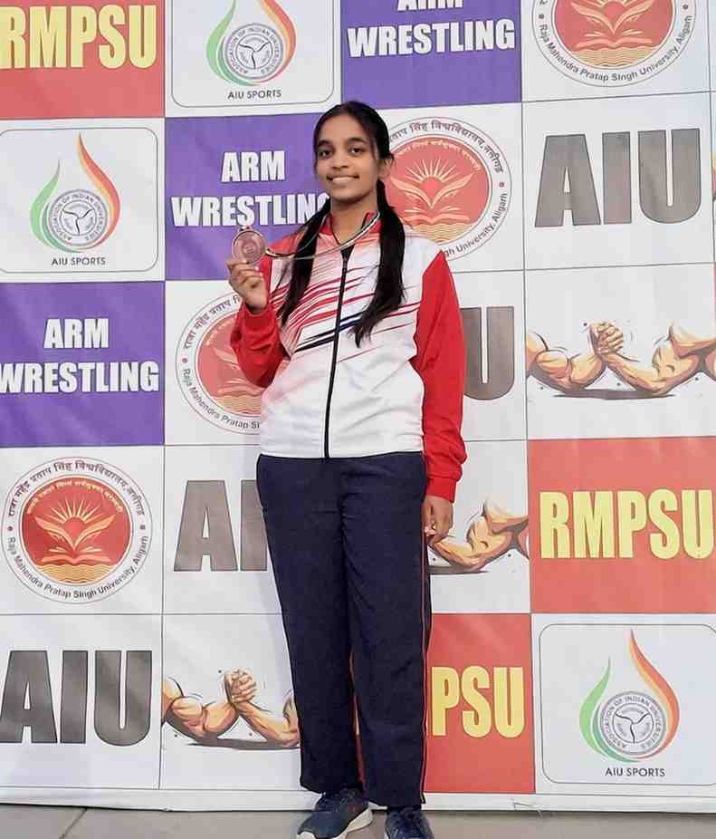 श्री शंकराचार्य प्रोफेशनल यूनिवर्सिटी की स्नेहा ने इंटरयूनिवर्सिटी चैंपियनशीप में जीता कांस्य पदक 