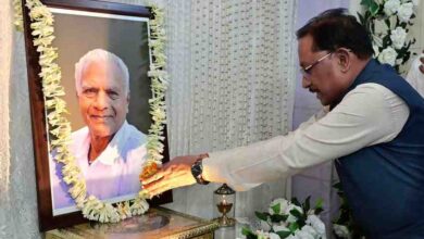 मुख्यमंत्री विष्णुदेव साय ने लोकतंत्र सेनानी स्वर्गीय महावीर प्रसाद जैन को दी श्रद्धांजलि