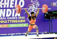 आर्थिक तंगी से जूझते हुए झारखंड के वेटलिफ्टर बाबूलाल हेम्ब्रम, मेडल के साथ बना रहे हैं अपनी पहचान