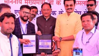 मुख्यमंत्री विष्णु देव साय ने ‘डिजिटल डोर सुविधा’ का किया शुभारंभ,डिजिटल हुआ जशपुर: घर बैठे क्यूआर कोड से भरें टैक्स मुख्यमंत्री विष्णु देव साय ने ‘डिजिटल डोर सुविधा’ का किया शुभारंभ,डिजिटल हुआ जशपुर: घर बैठे क्यूआर कोड से भरें टैक्स