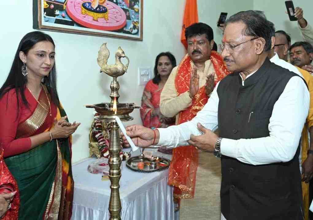 कायस्थ समाज का देश-प्रदेश की प्रगति में महत्वपूर्ण योगदान: मुख्यमंत्री विष्णुदेव साय कायस्थ समाज का देश-प्रदेश की प्रगति में महत्वपूर्ण योगदान: मुख्यमंत्री विष्णुदेव साय