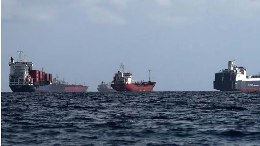 अमेरिका का बड़ा यू-टर्न, ईरान की धमकी के बीच होर्मुज स्ट्रेट पर तेल टैंकरों की आवाजाही ठप