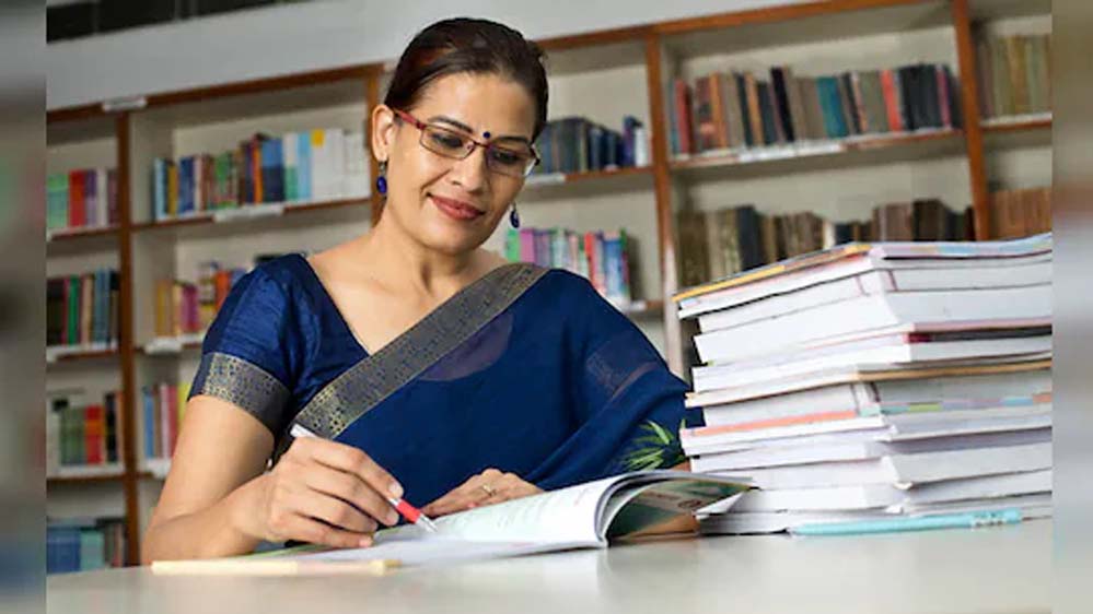 मध्य प्रदेश में 800 प्रोफेसरों का डिमोशन, कॉलेजों में मचा हड़कंप