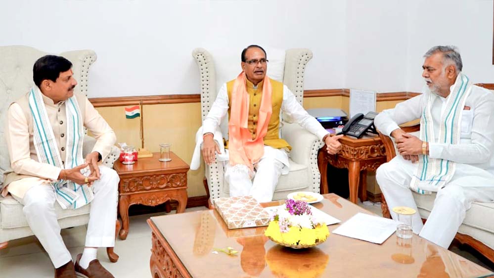 प्रहलाद के साथ सीएम मोहन यादव की शिवराज से मुलाकात, दिल्ली में हुई मीटिंग में तय हुआ सरसों पर भावांतर और तुअर की खरीद