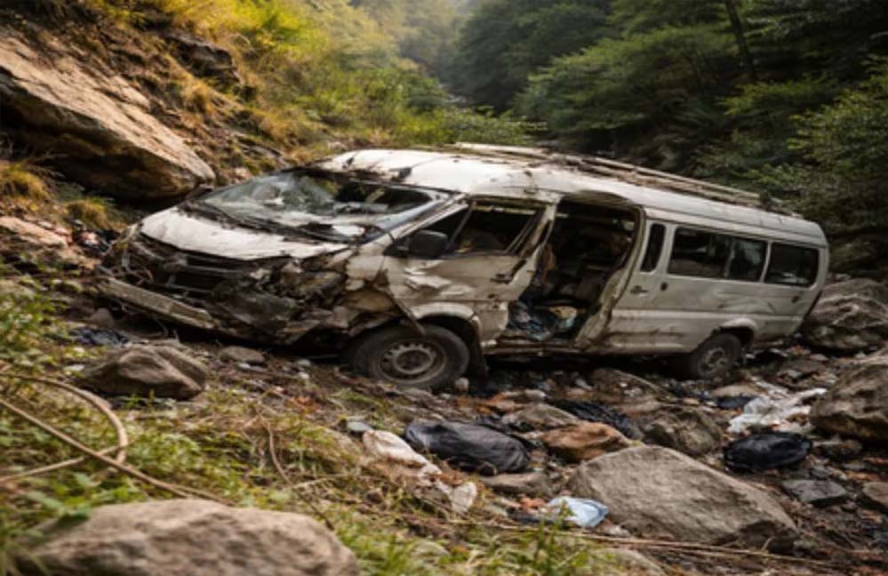 नेपाल में मंदिर से लौट रही भारतीय श्रद्धालुओं की बस 500 फीट गहरी खाई में गिरी, 7 की मौत नेपाल में मंदिर से लौट रही भारतीय श्रद्धालुओं की बस 500 फीट गहरी खाई में गिरी, 7 की मौत